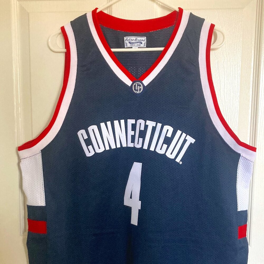NWT Ben Gordon signed blue UConn #4 basketball jersey